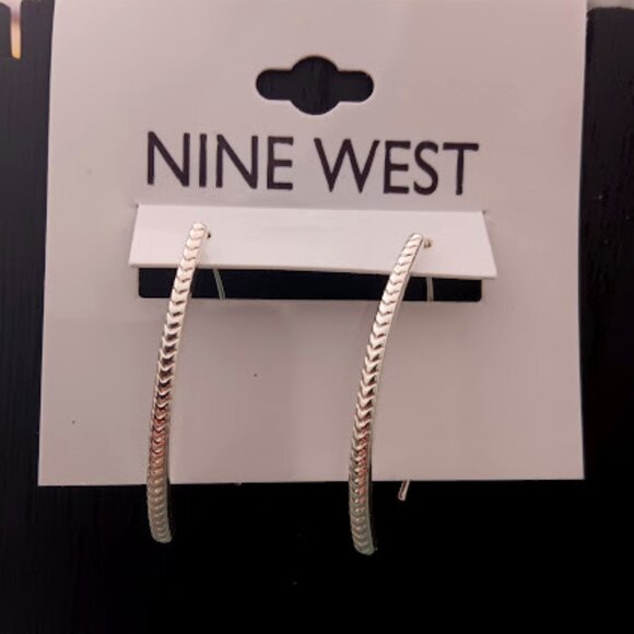 NINE WEST Mod/Contemporary Silver Chevron Textured Curved Threader Earrings**NEW - Picture 2 of 4